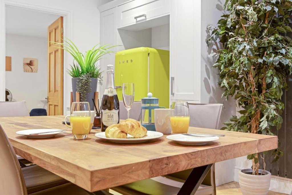 Luxurious 3 Bedroom Apartment In Park Estate نوتينغهام المظهر الخارجي الصورة